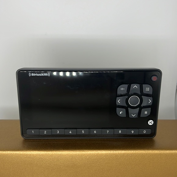 Sirius XM Other - Sirius XM Radio Full Car Kit with Antenna, Dock, and Accessories